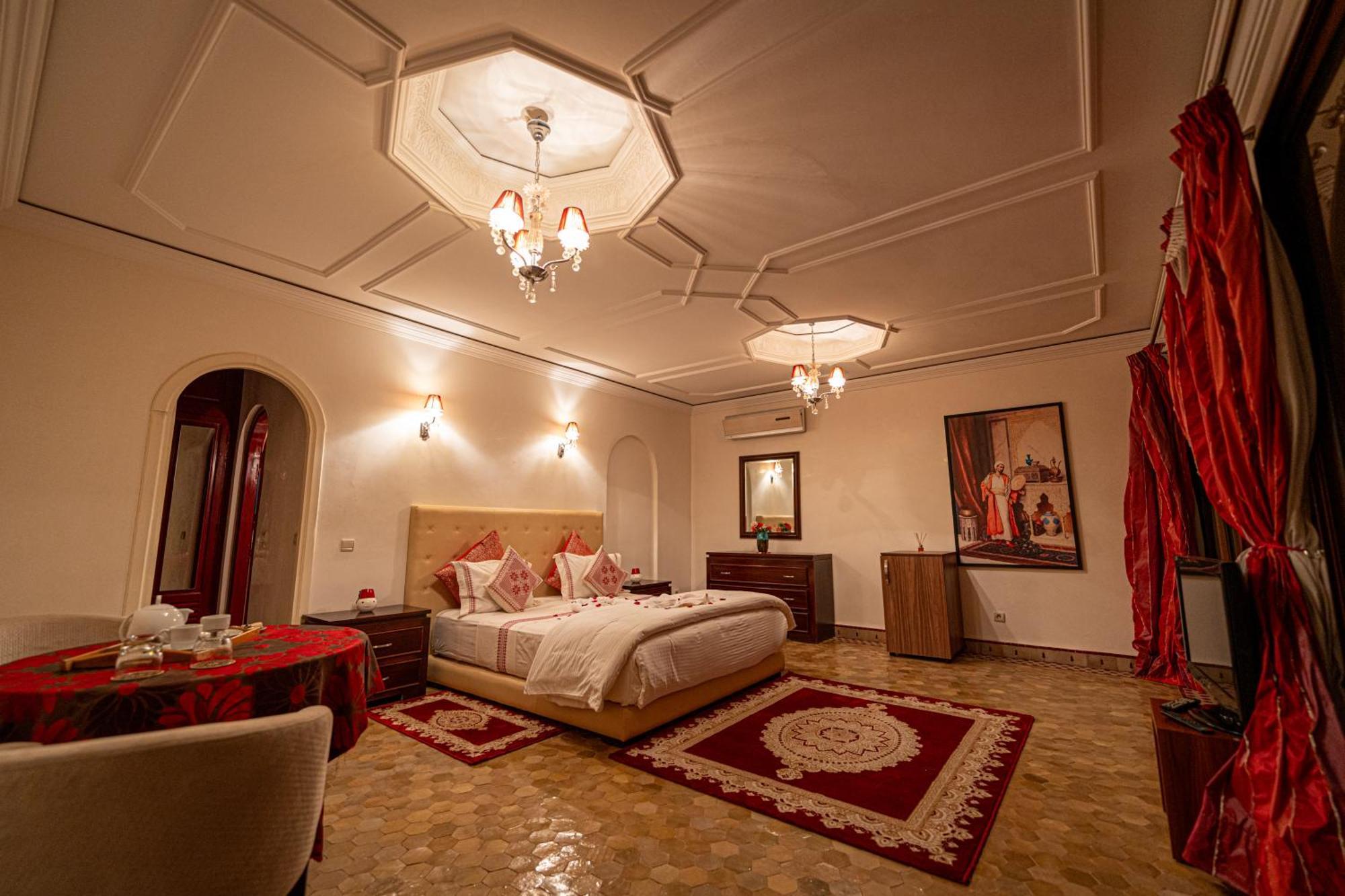 Palais Les Sources De L'Atlas & Spa El Harkat Екстериор снимка