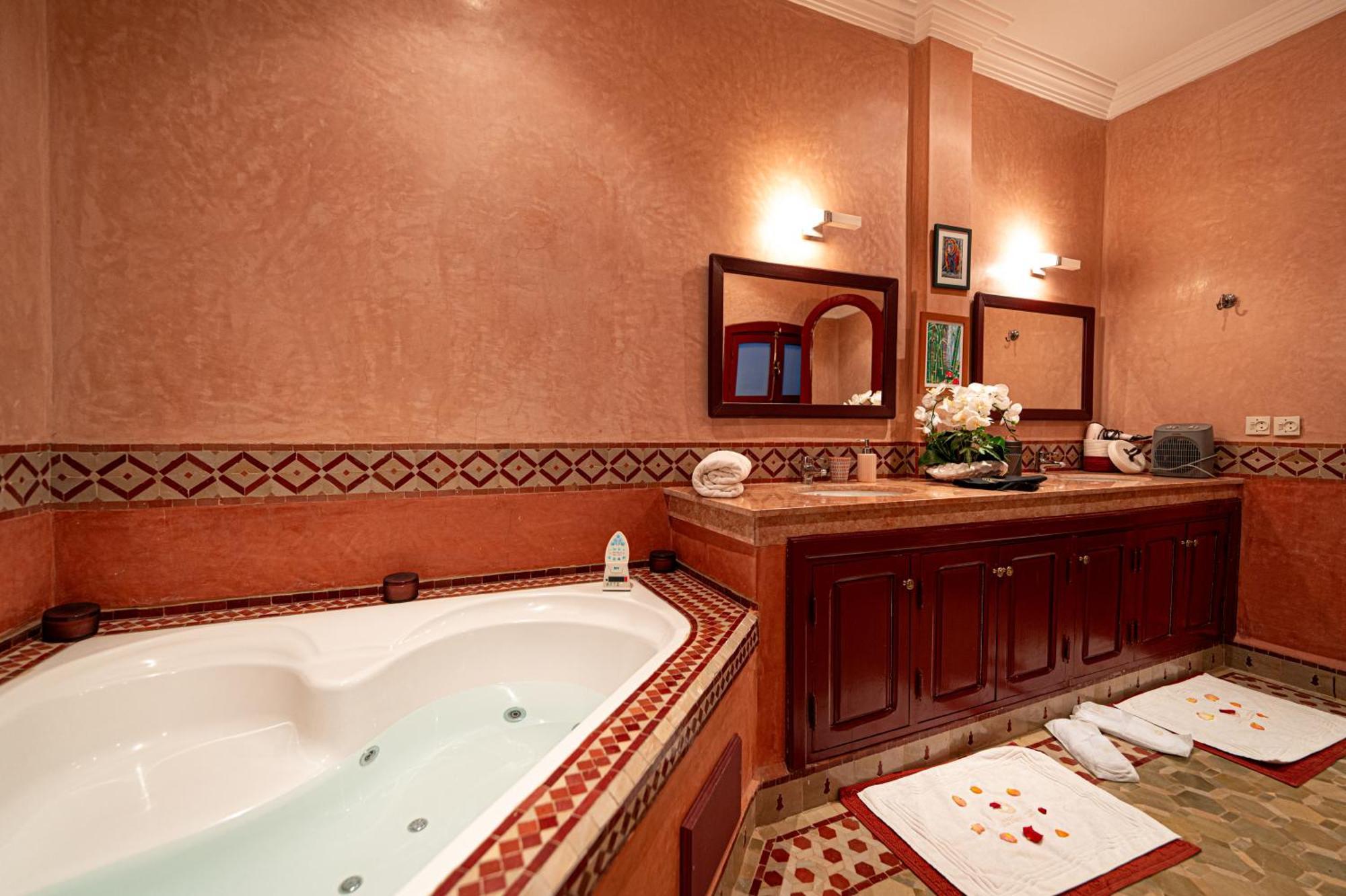 Palais Les Sources De L'Atlas & Spa El Harkat Екстериор снимка